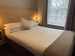 Diamonds Inn Ltd