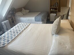 Diamonds Inn Ltd