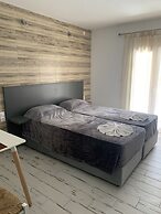 Polykratis Rooms