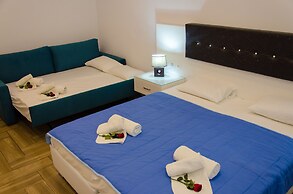 Polykratis Rooms