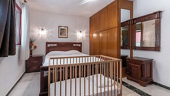 Maria Elena Villas