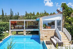 Maria Elena Villas