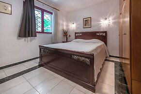 Maria Elena Villas
