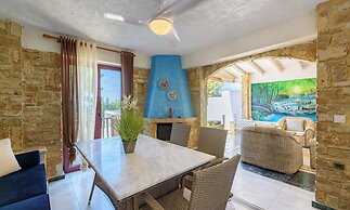 Maria Elena Villas