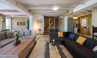 Maria Elena Villas