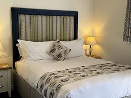 The Old Fourpenny Shop Hotel