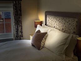 The Old Fourpenny Shop Hotel