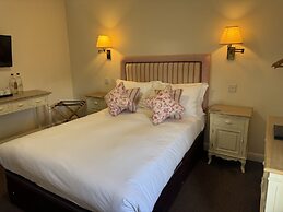 The Old Fourpenny Shop Hotel