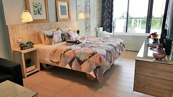 Azure Inn