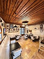 Tokmak Guest House