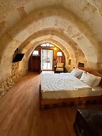 Tokmak Guest House