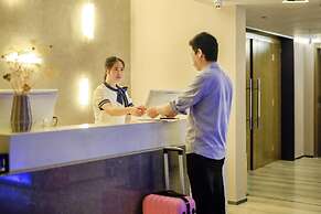 9H Hotel