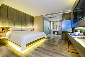 9H Hotel