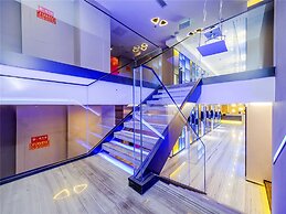 9H Hotel