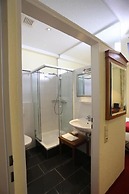 CAREA Schlosshotel Domäne Walberberg