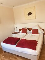 CAREA Schlosshotel Domäne Walberberg