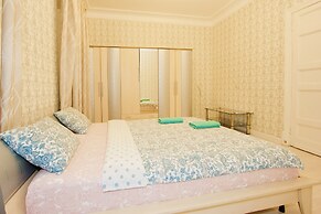 LUXKV Apartment on Nikolayeva