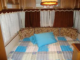 Camping  Pitsoni