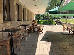 Flora hotel apartments