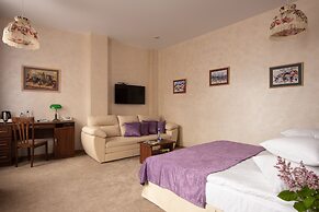 Sovetskaya Themed Hotel