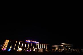Stardom Resort