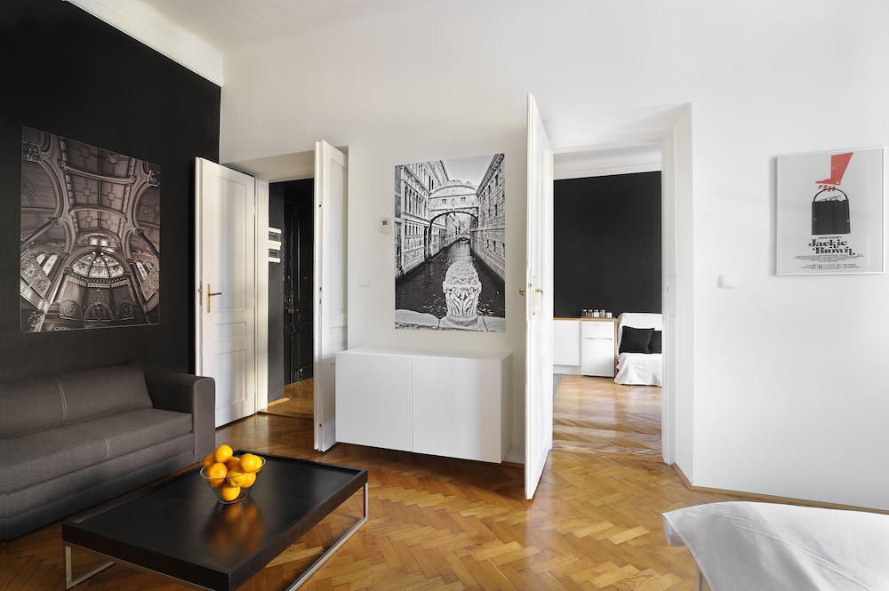 Ekoidea - Station Apartments