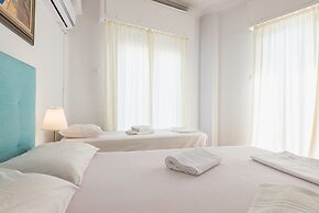 Super Paradise Apartments