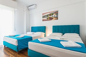 Super Paradise Apartments