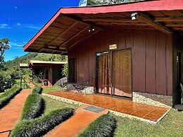 Hotel de Montaña El Pelicano
