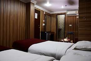 Hotel Raj Palace