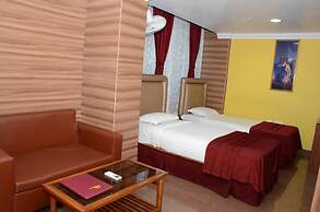 Hotel Raj Palace