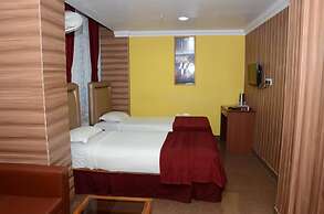 Hotel Raj Palace