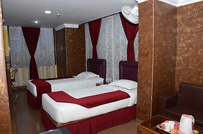 Hotel Raj Palace