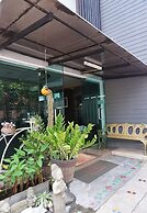 Puangpech Place