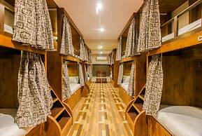 Blossom Dormitory - Hostel