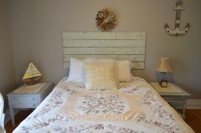 Adams Inn