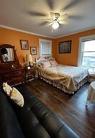 Adams Inn