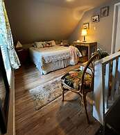 Adams Inn