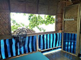 SmallFry's Beach Resort