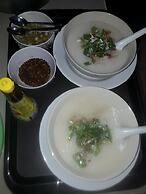 Saeng Tai Amphawa Resort