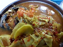 Saeng Tai Amphawa Resort