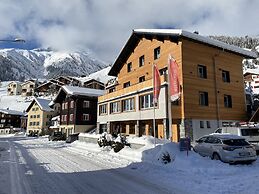 Mountain Lodge Sedrun