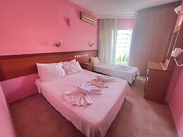 Hotel Holiday Apart