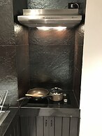 Lennon Maison