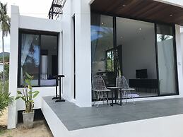 Lennon Maison