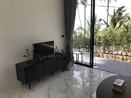 Lennon Maison