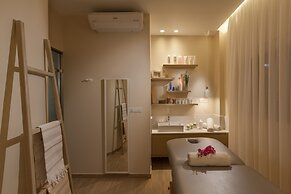 Carian Hotel