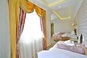 Nayla Palace Hotel