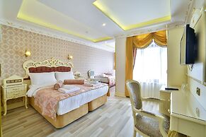 Nayla Palace Hotel