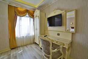 Nayla Palace Hotel